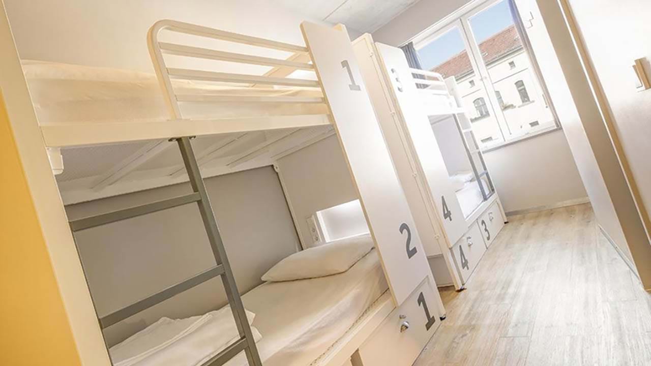 Privat 4-b&#228;ddsrum