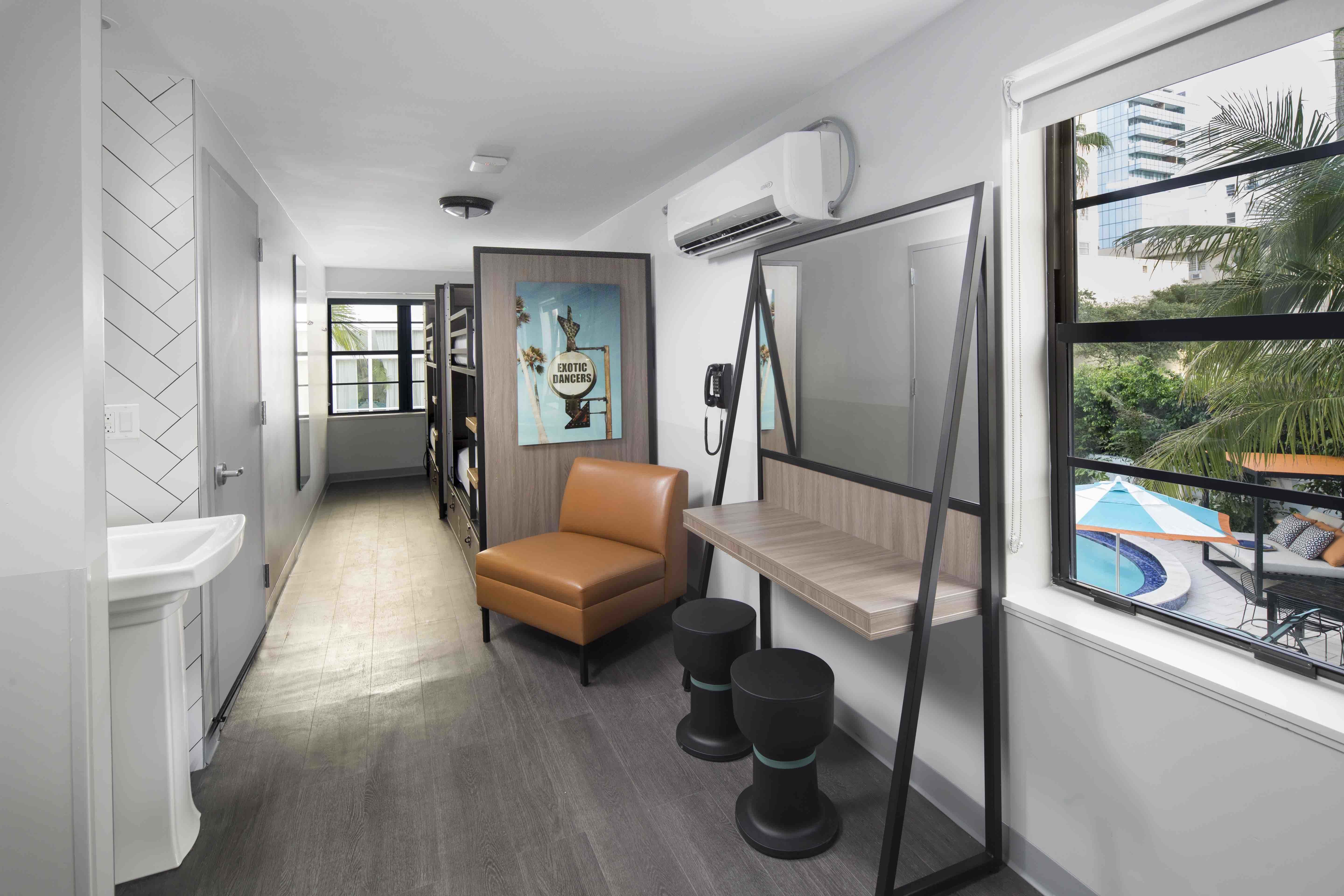 Private 10-bed Room