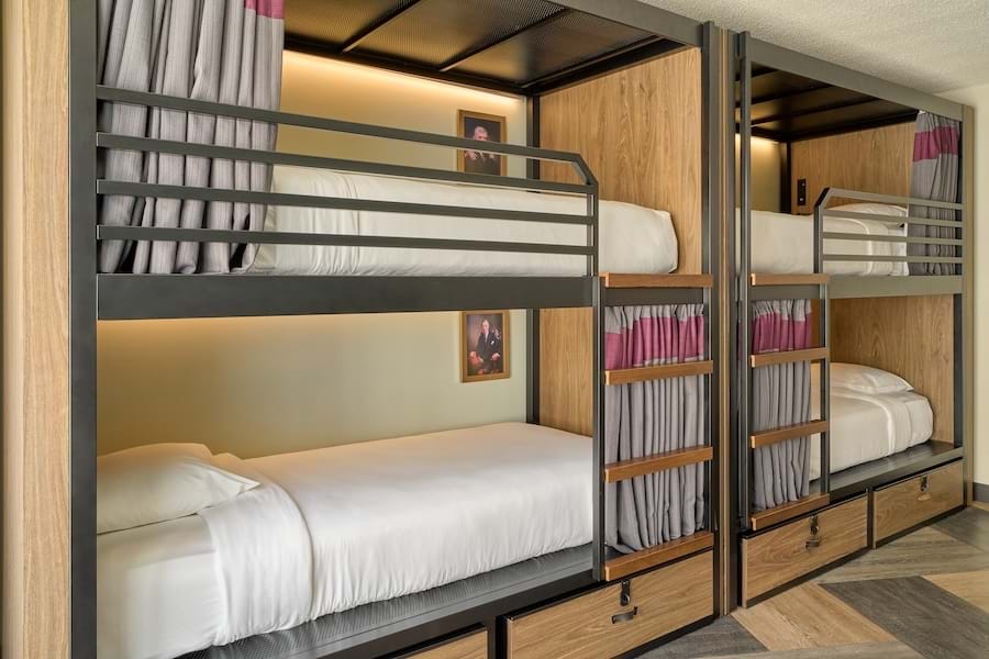 S&#228;ng i 4-b&#228;ddssal