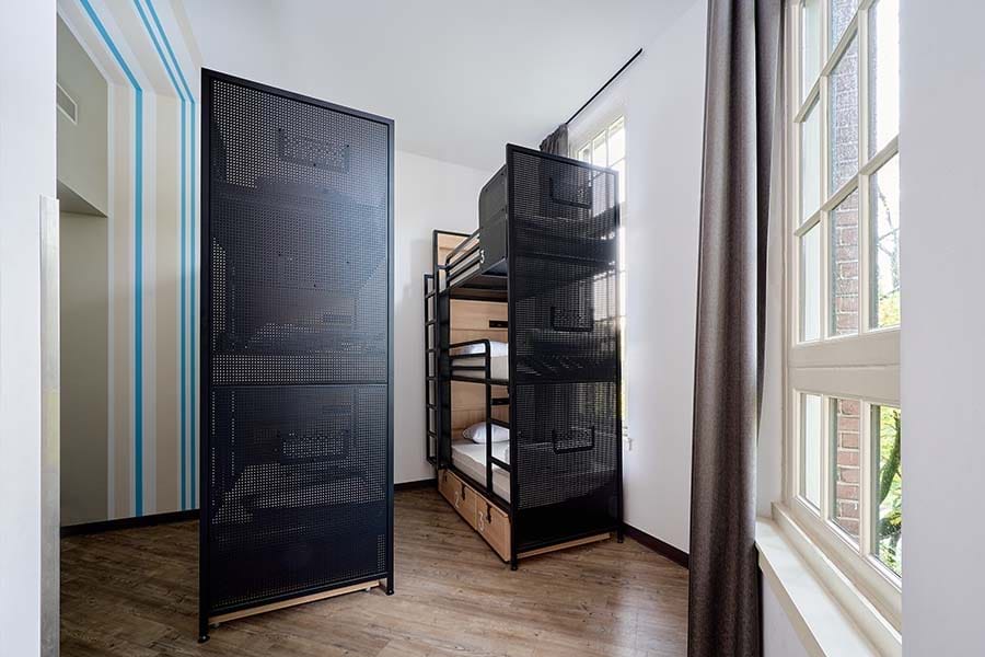 Private 6-bed Room