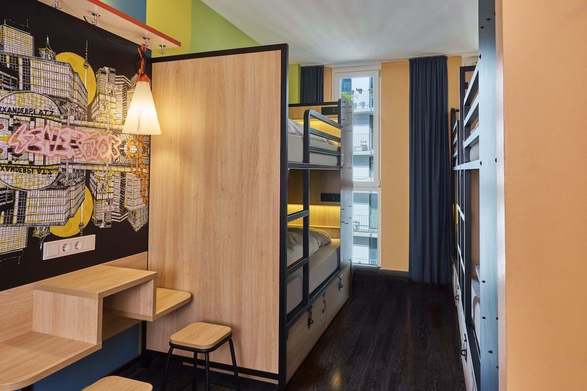 Private 6-bed Room