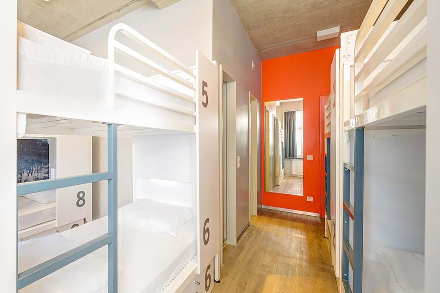 Privat 8-b&#228;ddsrum