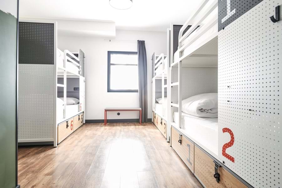 Private 8-bed Room