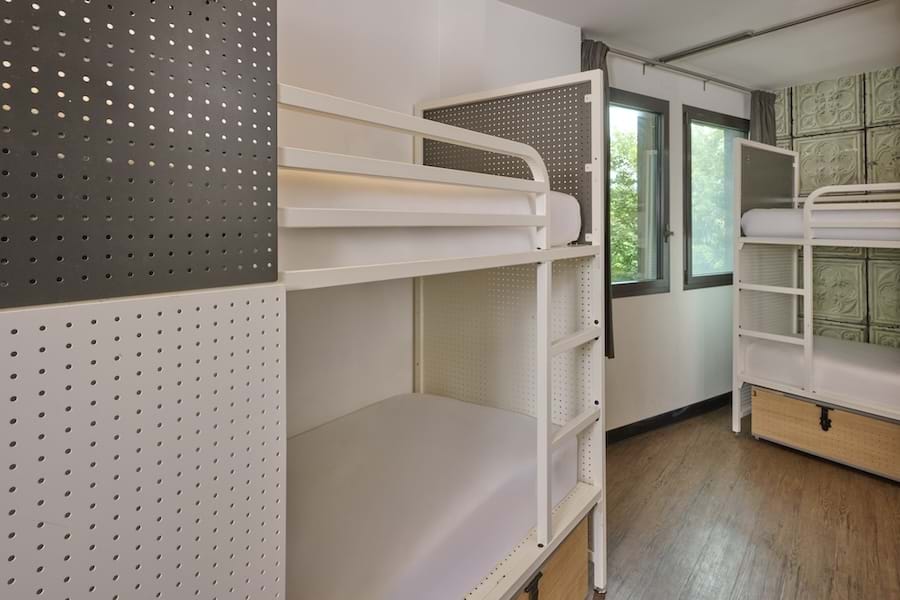 Bett in 6-Bett-Schlafsaal 