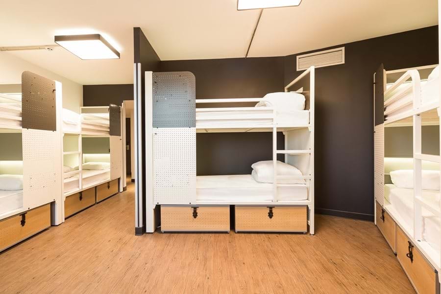 Chambre priv&#233;e pour 10 personnes